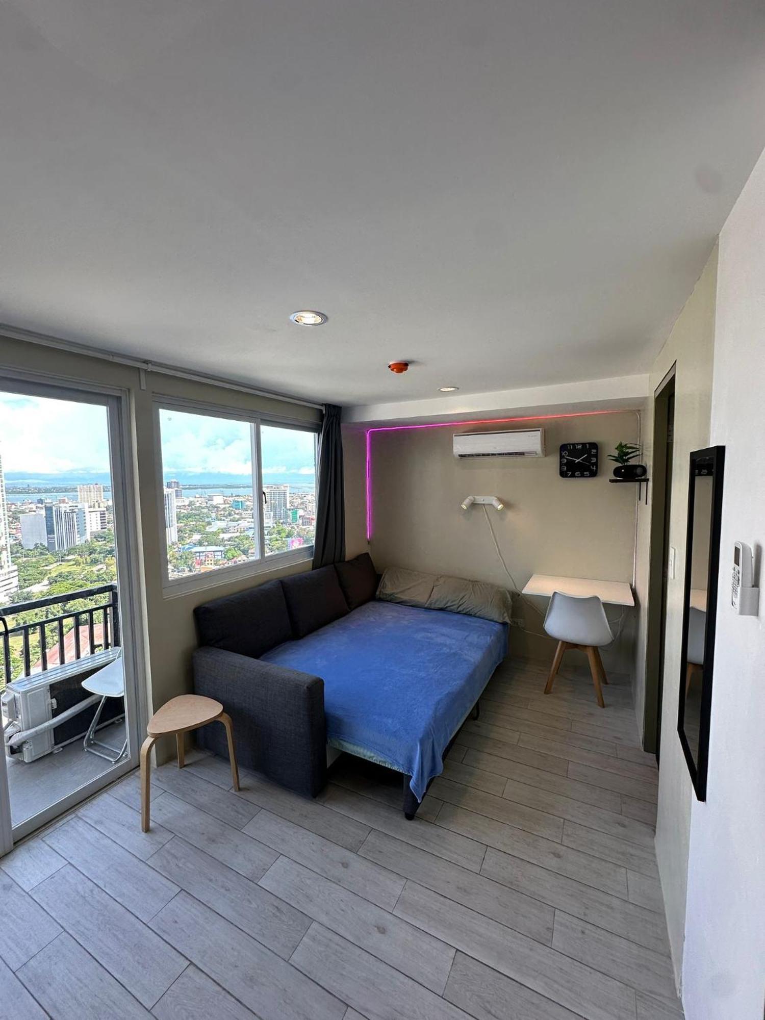 Modern & Comfy Studio - Steps From Ayala Mall, Cebu City エクステリア 写真